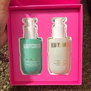 Beautycounter Resurfacing and Tightening Duo - Green and White